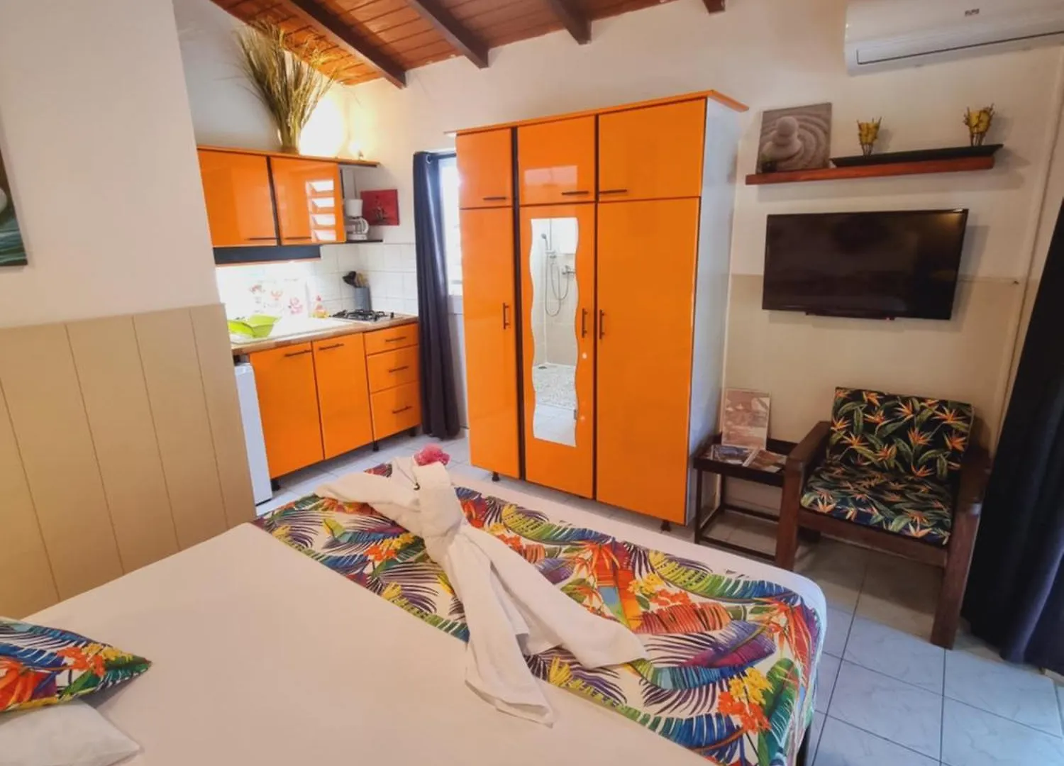 Gites Kaladja Port-Louis Apartment